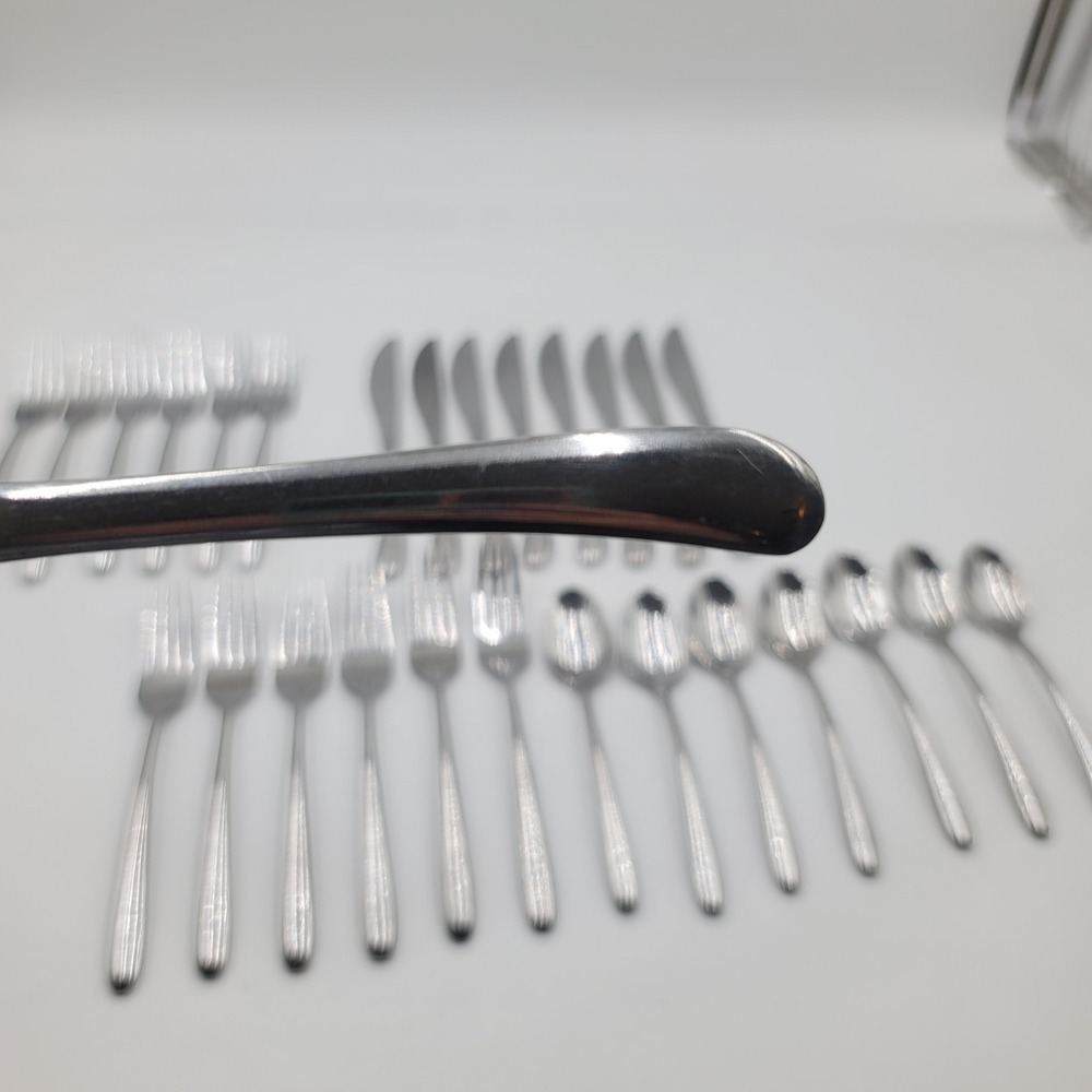 28pc Heavy Duty Stainless Steel China Flatware Curved Handle Knives Forks Spoons